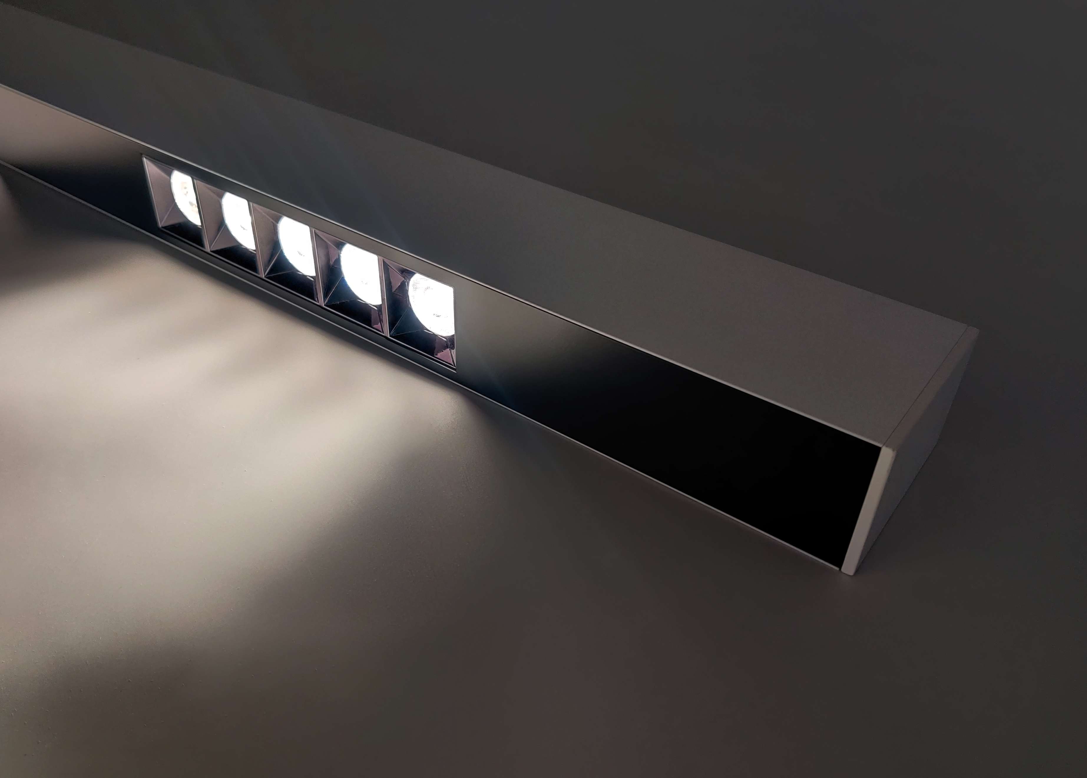 38mm louver lens linear light