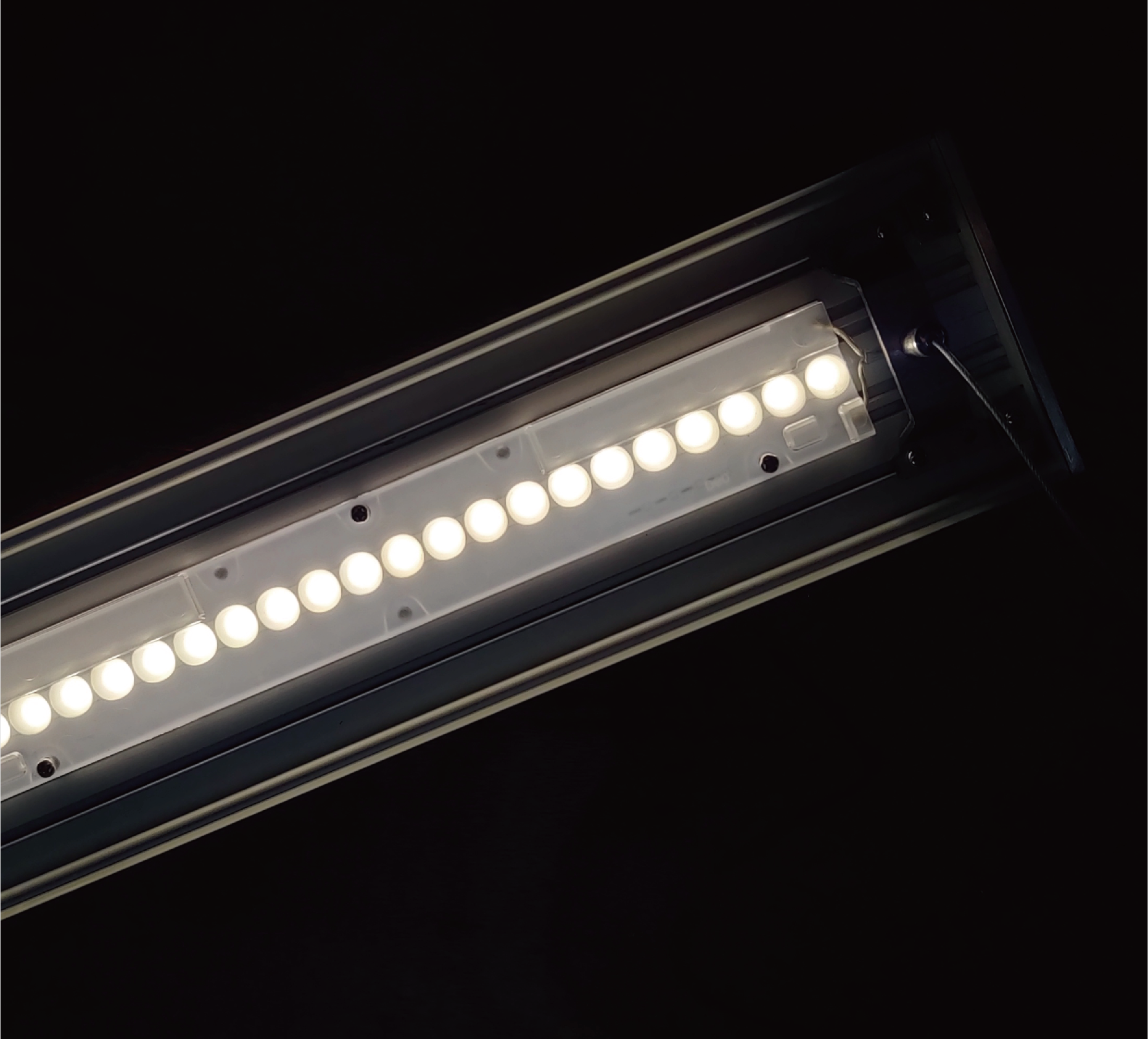 DIRECT & INDIRECT LINEAR LIGHT
