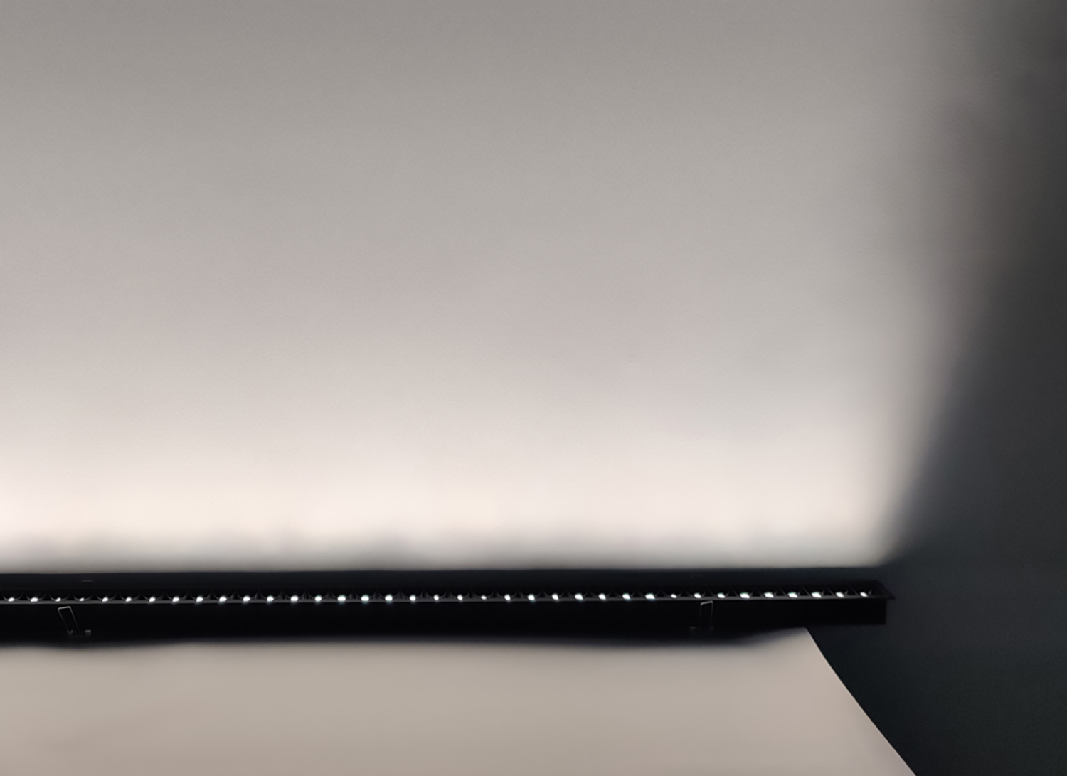 RECESSED LINEAR LIGHT Cone Louver (1)